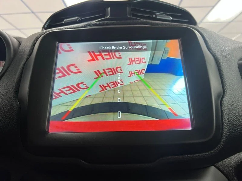Used 2023 Red Jeep Latitude image 33