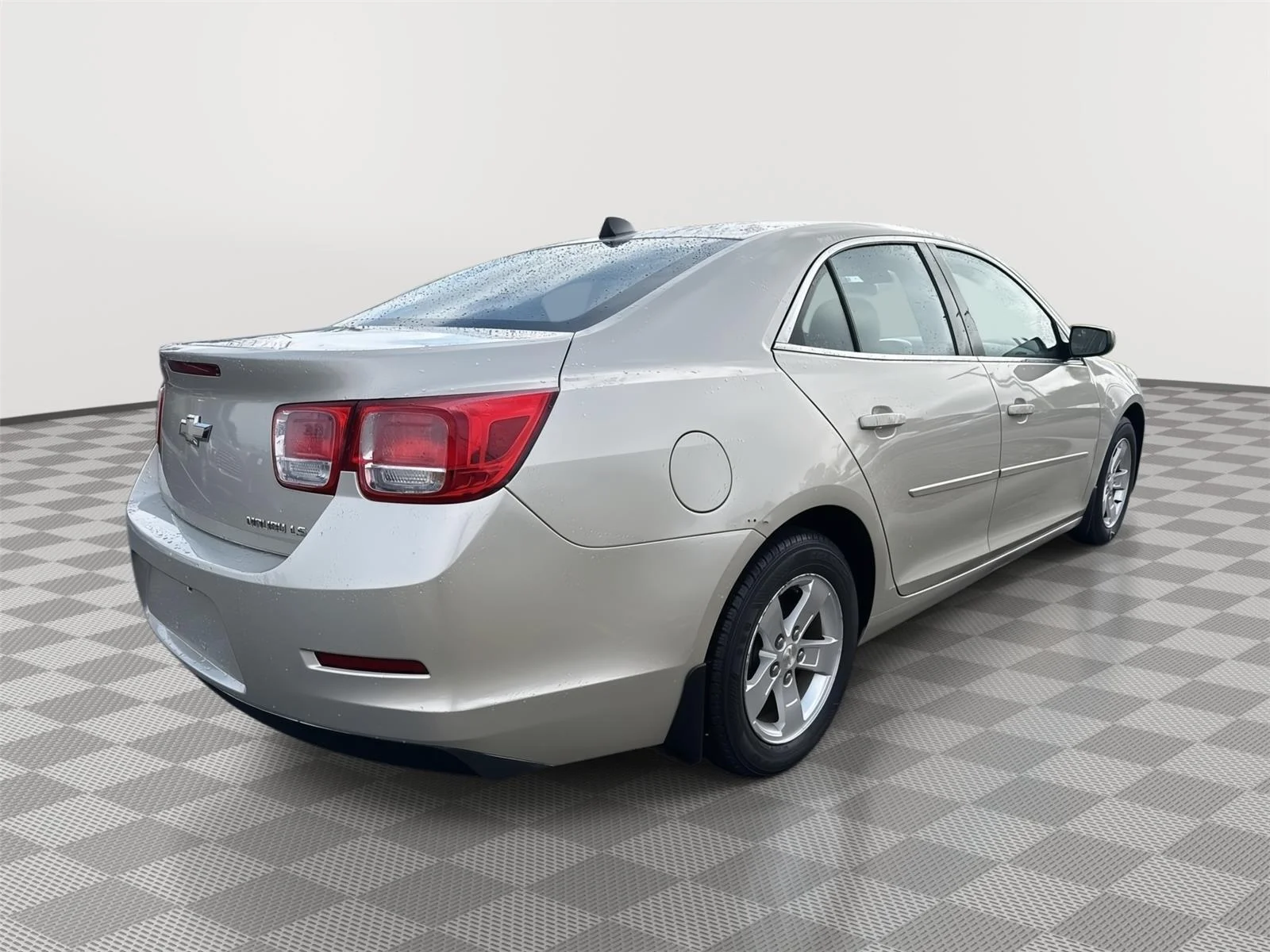 Used 2014 Champagne Silver Metallic Chevrolet LS image 13