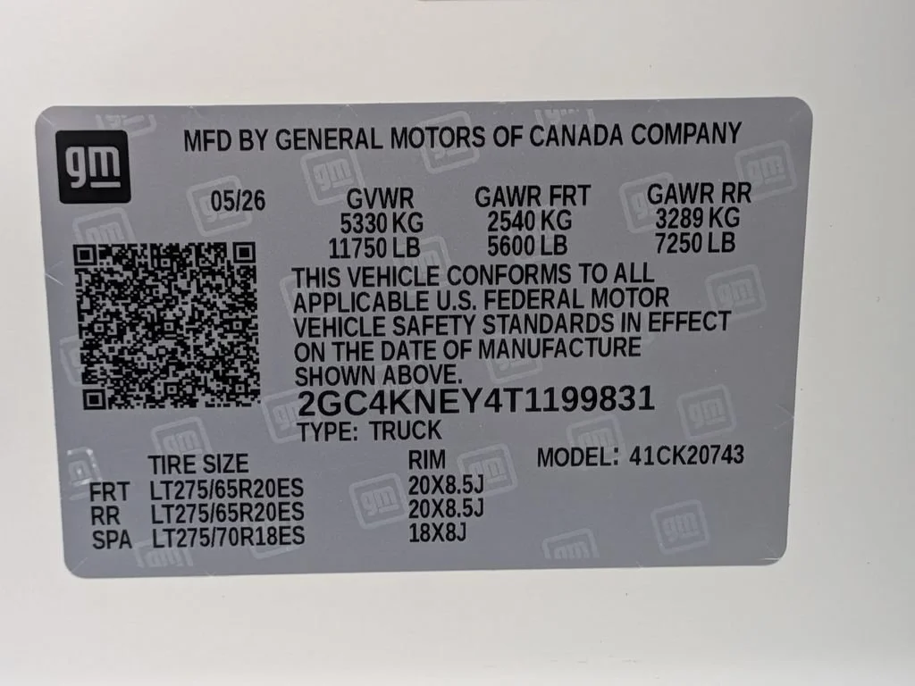New 2026 Summit White Chevrolet LT image 25