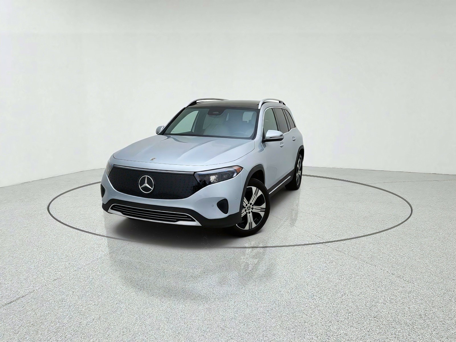 Used 2024 Cirrus Silver Metallic Mercedes-Benz EQB 250+ image 2