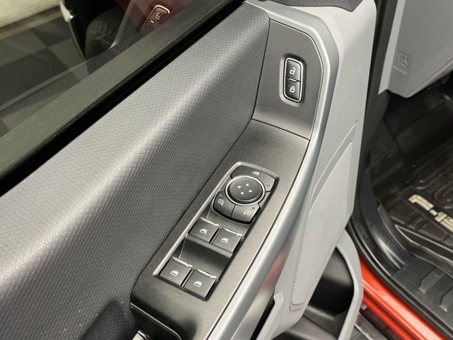 Used 2023 Hot Pepper Red Tinted Clearcoat Ford XLT image 10