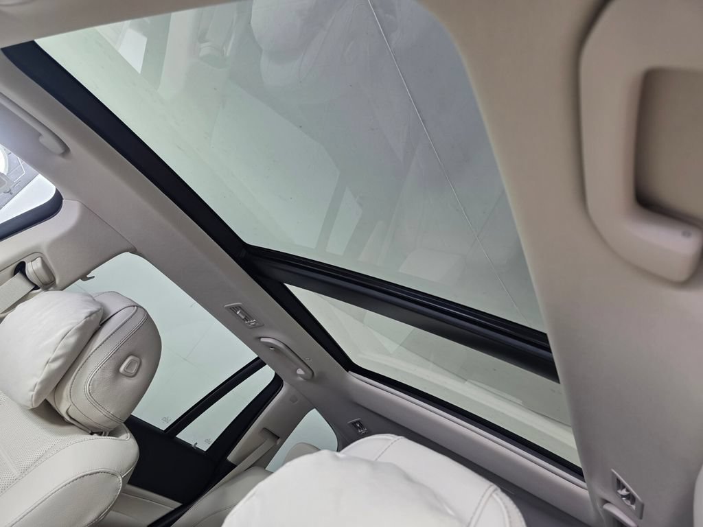 New 2026 Polar White Mercedes-Benz GLS 450 image 26