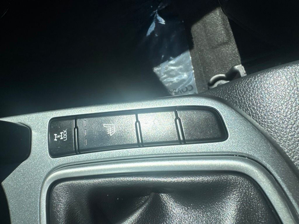Used 2021 Black Kia S image 23