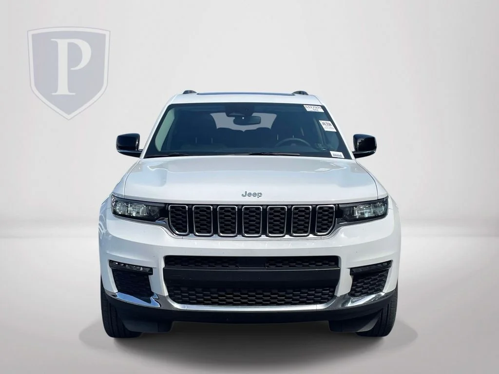 Used 2023 White Jeep Limited image 3