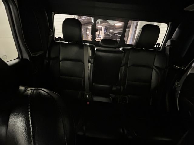 Used 2020 Silver Jeep Rubicon image 19