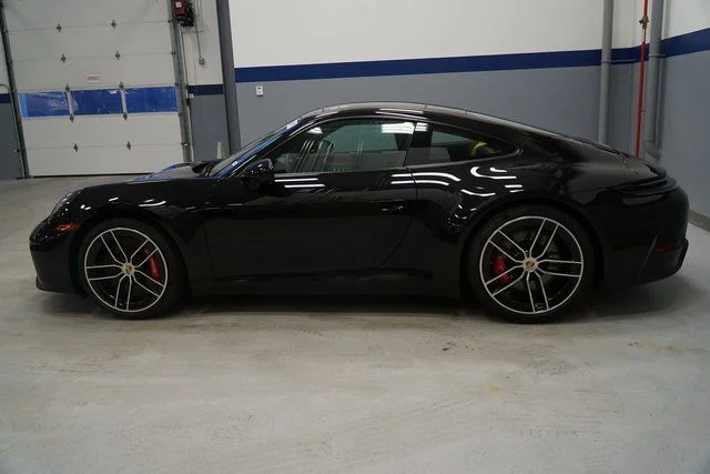 2026 Porsche 911 S - Photo 2