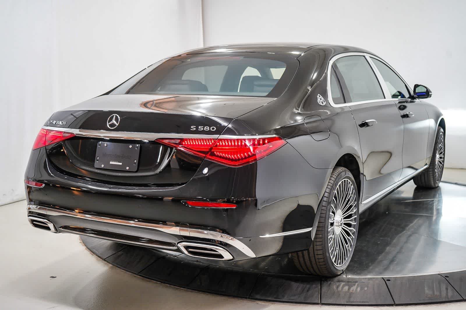 New 2026 Obsidian Black Metallic Mercedes-Benz Maybach S 580 image 4