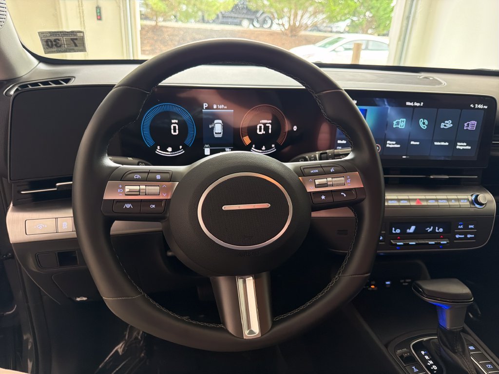 Used 2025 Gray Hyundai SEL image 29