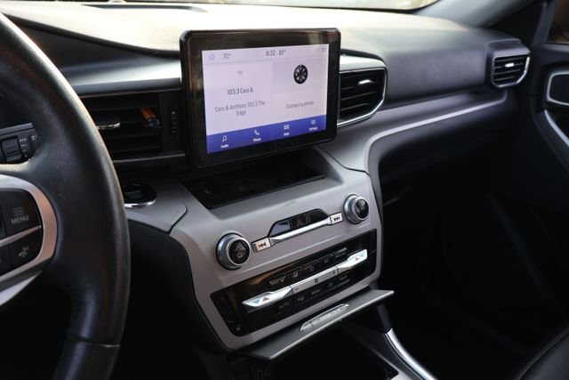 Used 2023 Gray Metallic Ford XLT image 14