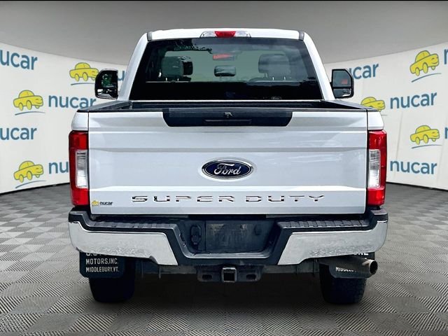 Used 2019 White Ford XL image 4