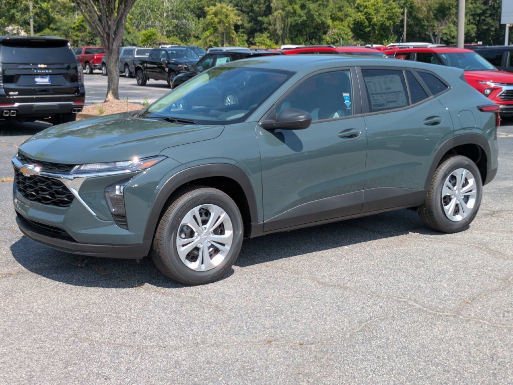 2026 Chevrolet Trax LS - Photo 8