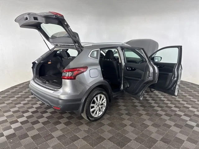 Used 2021 Gray Nissan SV image 14