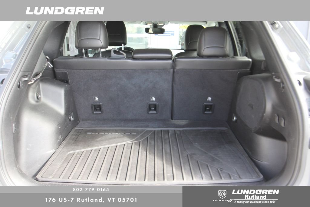 Used 2021 Gray Jeep Limited image 29