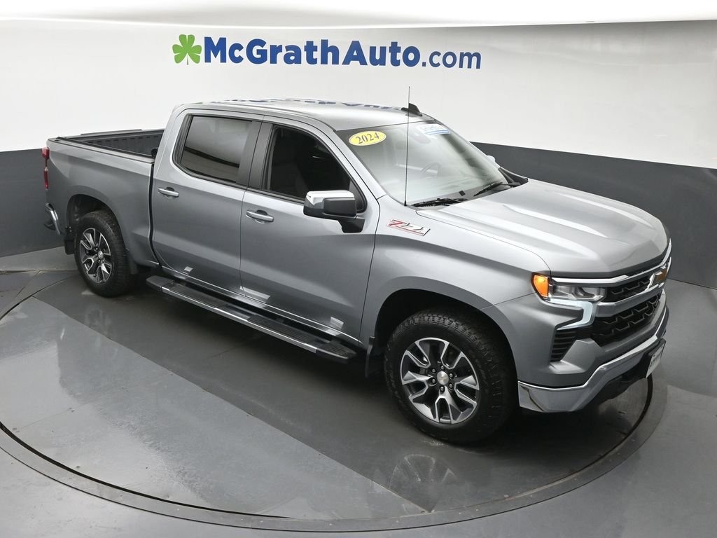 Used 2024 Gray Chevrolet LT image 3