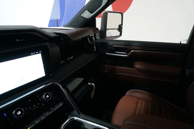 New 2026 Summit White GMC Denali Ultimate DRW image 35