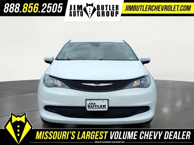 Used 2023  Chrysler LX image 28