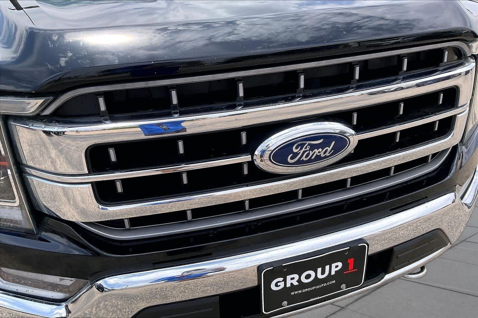 Used 2021 Agate Black Metallic Ford LARIAT image 29