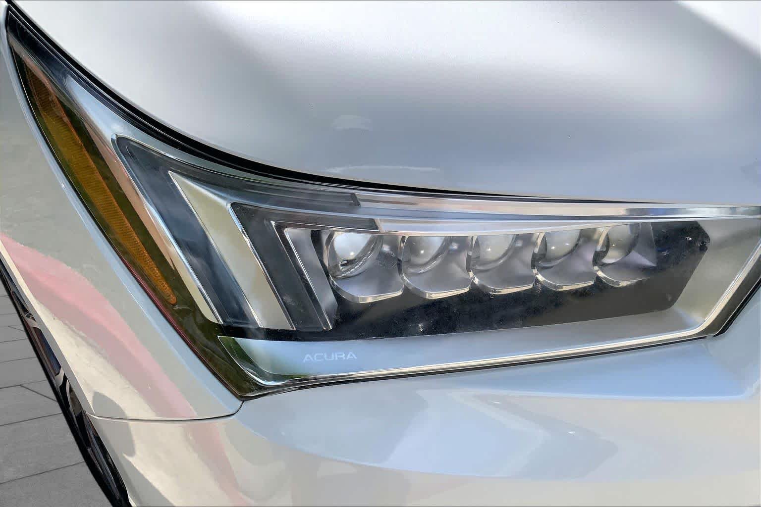 Used 2019 White Diamond Pearl Acura w/Advance Pkg image 28
