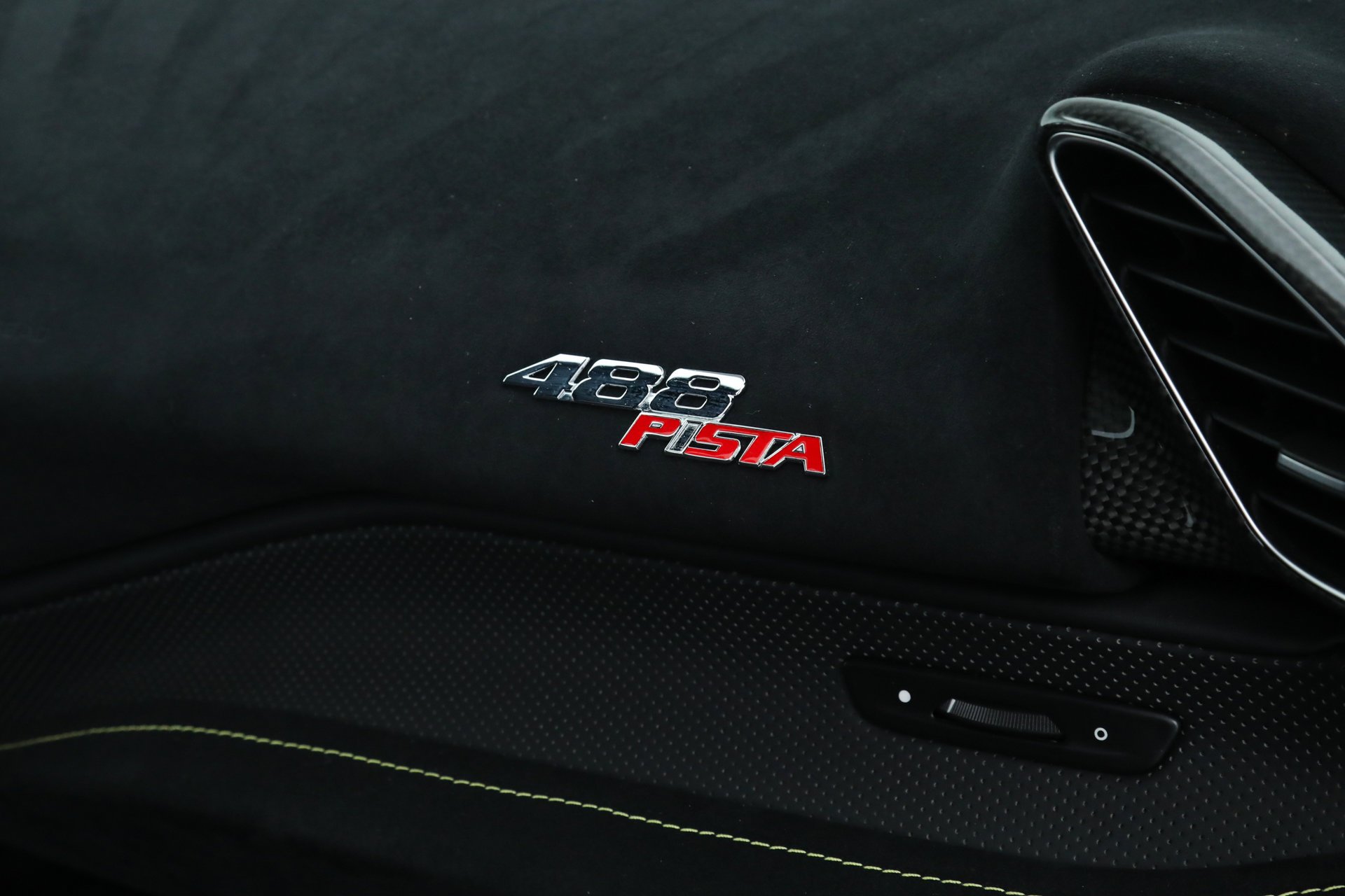 Used 2020 Blue Ferrari  image 21
