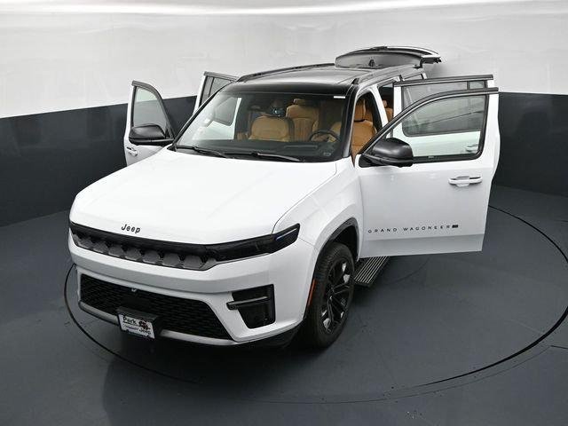 New 2026 Bright White Clear-Coat Exterior Paint Jeep Grand Wagoneer image 25