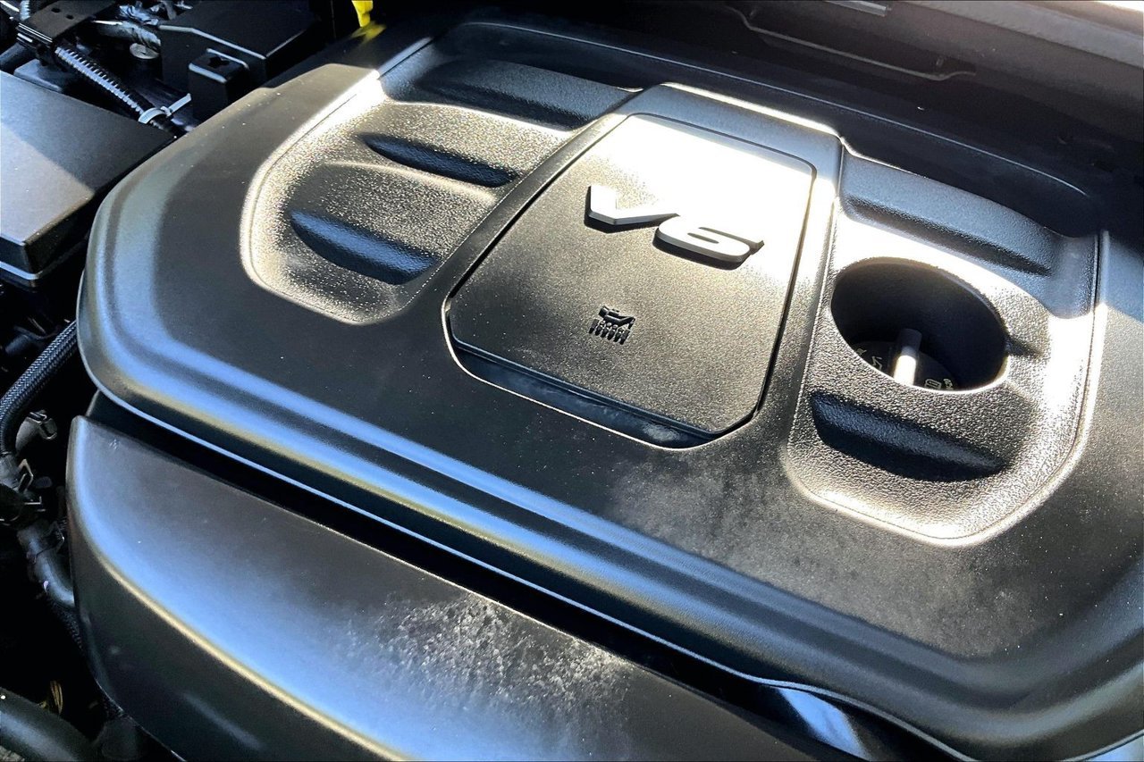 Used 2019 Gray Jeep Trailhawk image 31
