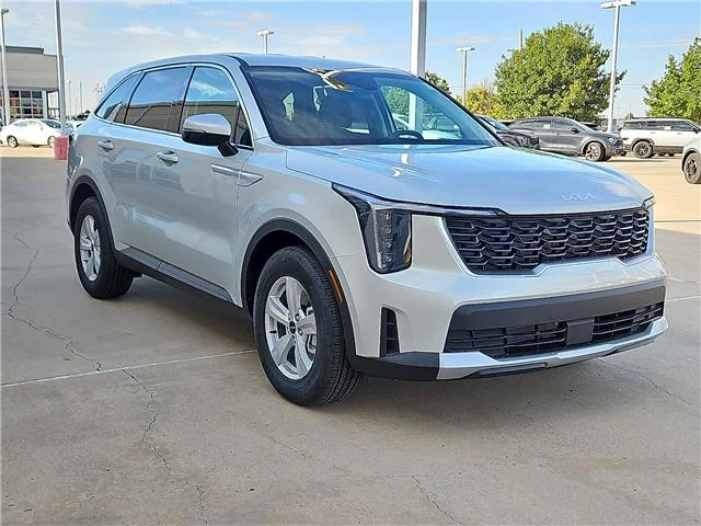 New 2026 Ivory Silver KIA LX Front-Wheel Drive image 4