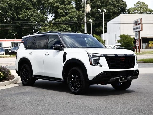 Used 2025 Aspen White/Super Black Nissan PRO-4X image 13