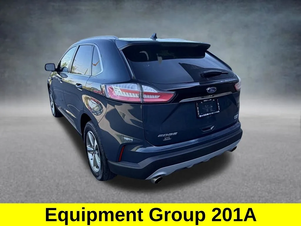 Used 2019 Green Ford SEL image 3