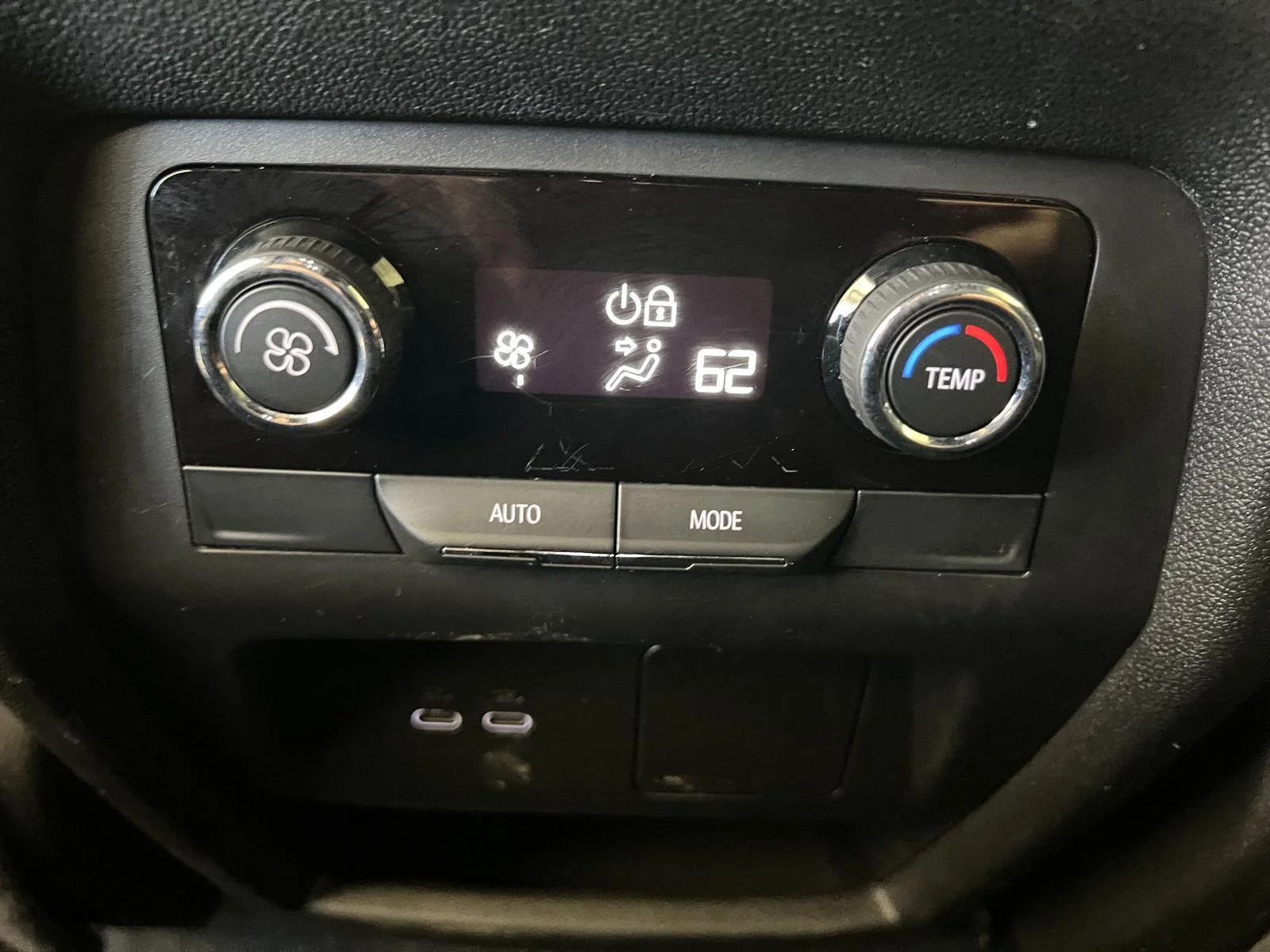 Used 2025 Summit White Chevrolet LT image 19