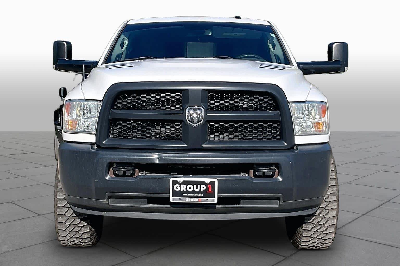 Used 2016 Bright White Clearcoat Ram Tradesman image 4