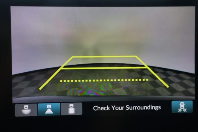 Used 2025 Blue Honda SE image 18