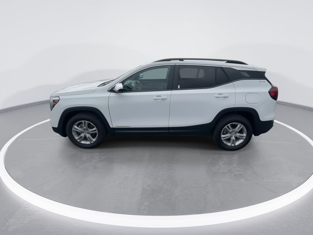 Used 2023 White GMC SLE image 5