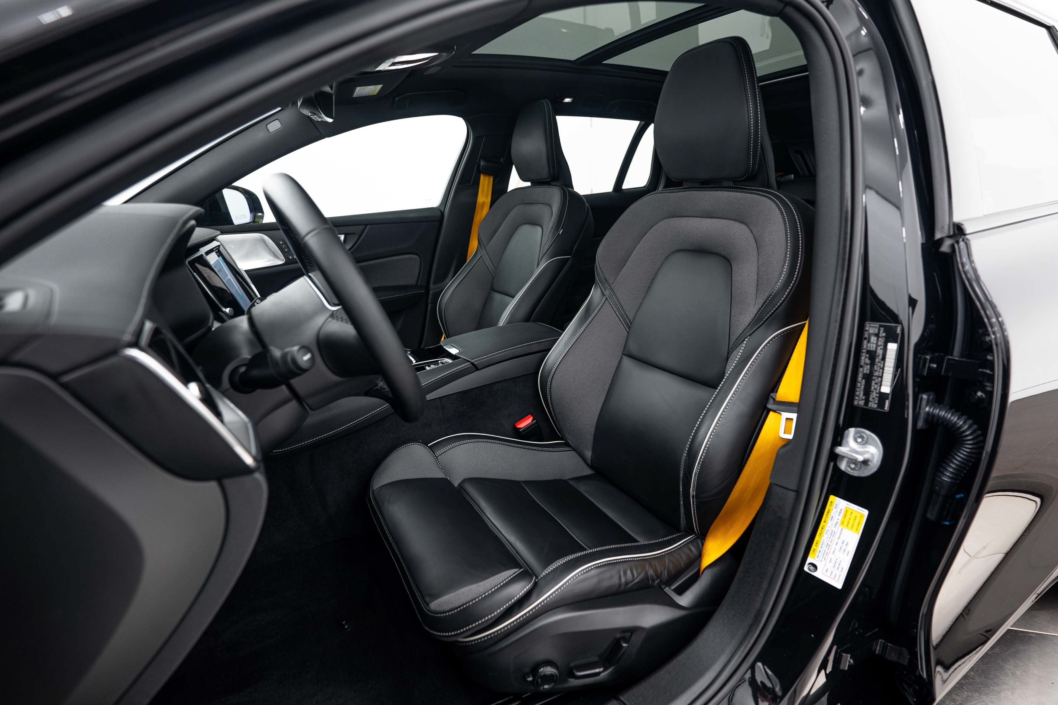 Used 2024 Onyx Black Metallic Volvo Polestar Engineered image 15