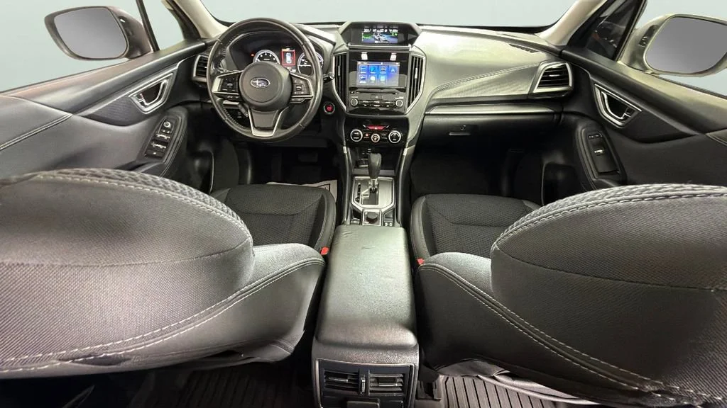 Used 2020 White Subaru Premium image 33