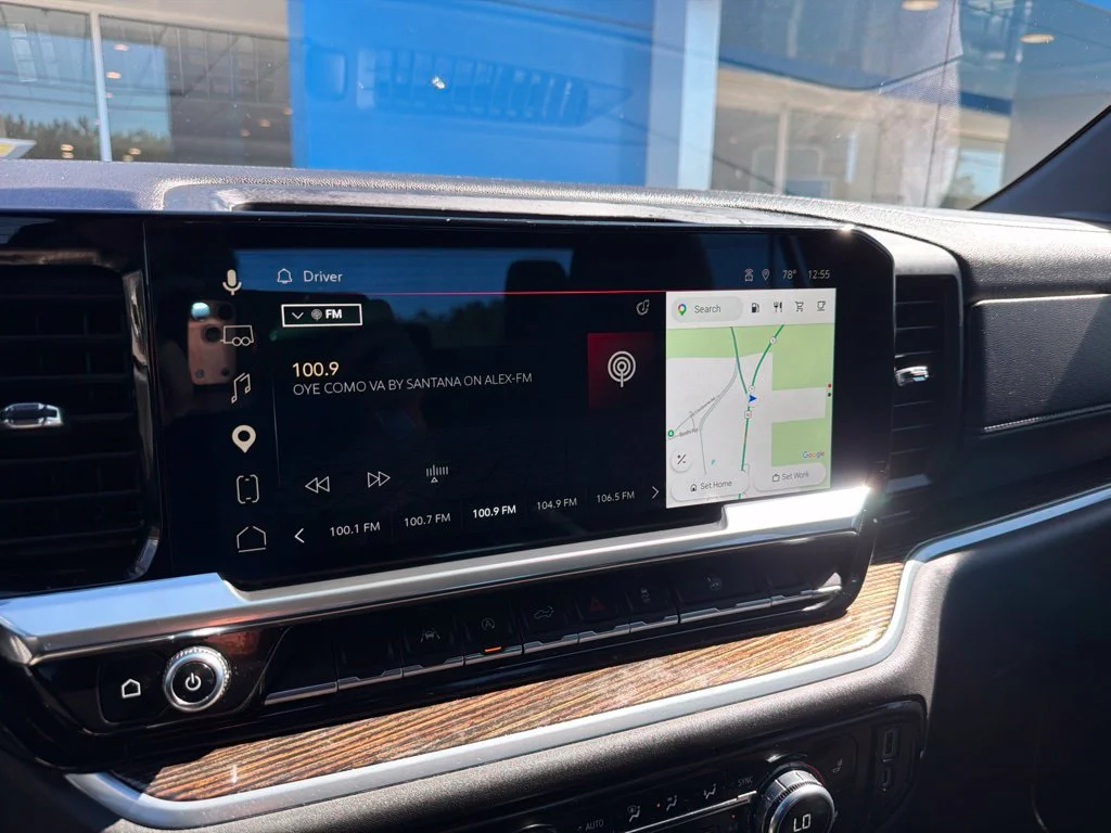 Used 2022 ONYX BLACK GMC SLE image 13