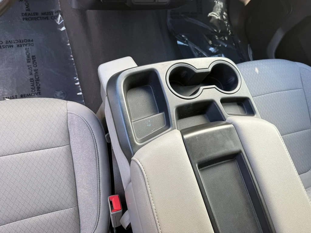 Used 2022 SUMMIT WHITE Chevrolet LT image 27