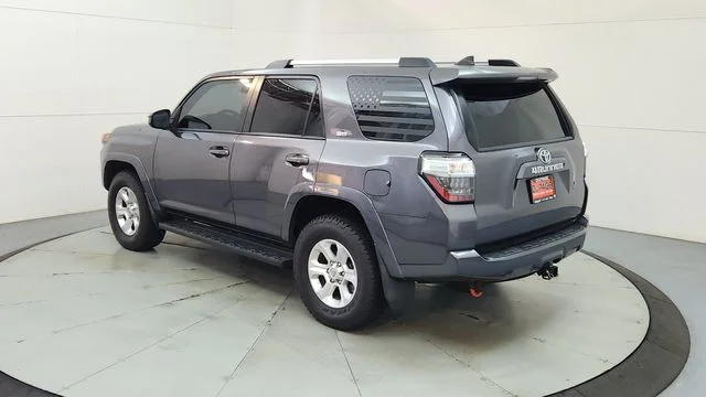 2020 Toyota 4Runner SR5 - Photo 7