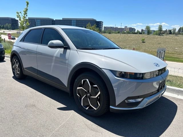 Used 2024 Gray Hyundai SEL image 2