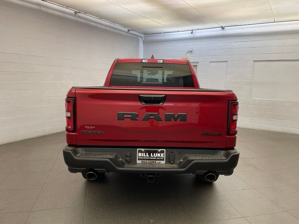 New 2026 Molten Red Pearl-Coat Exterior Paint RAM Rebel image 4