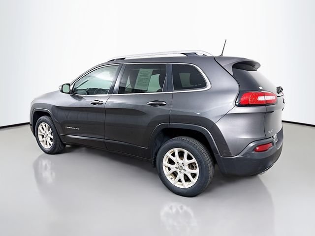 Used 2016 Gray Jeep Latitude image 5