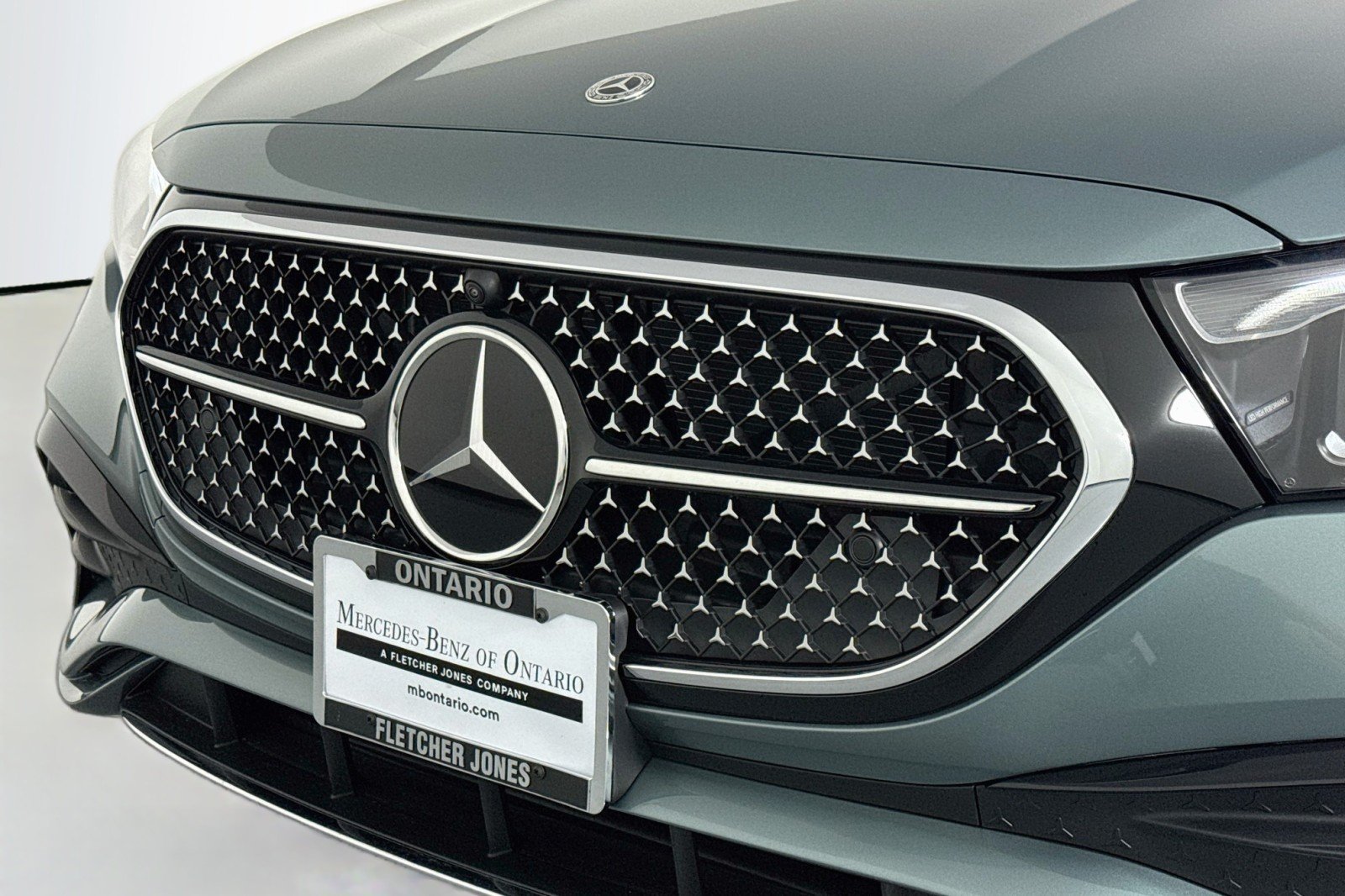 New 2026 Verde Silver Metallic Mercedes-Benz E 350 RWD Sedan image 12