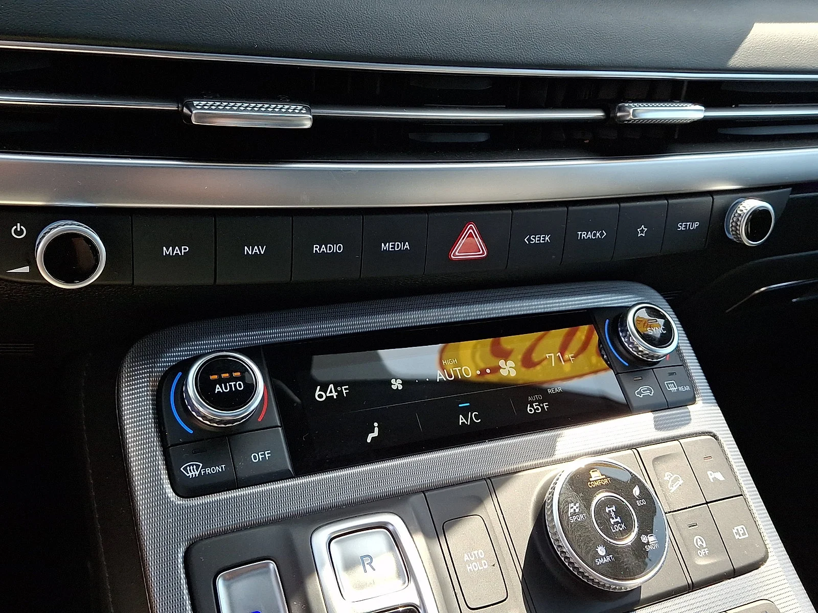 Used 2025 Emerald Hyundai Calligraphy image 18