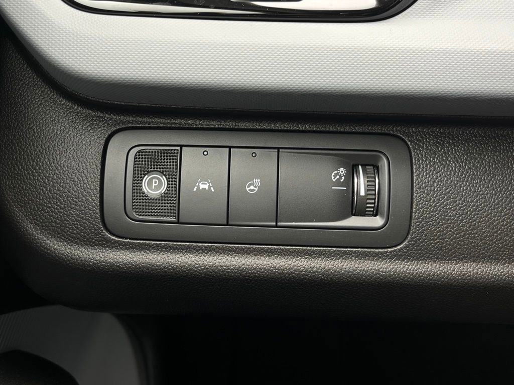 2027 Chevrolet Bolt RS - Photo 23