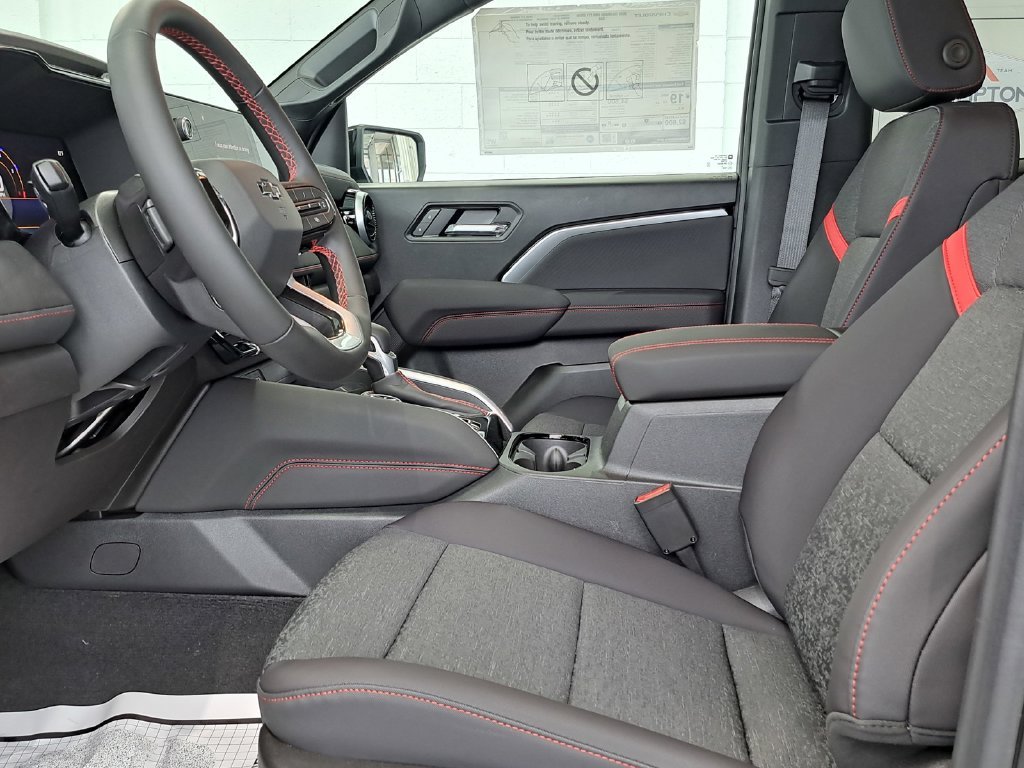 2026 Chevrolet Colorado Z71 Crew Cab Pickup Slide 11