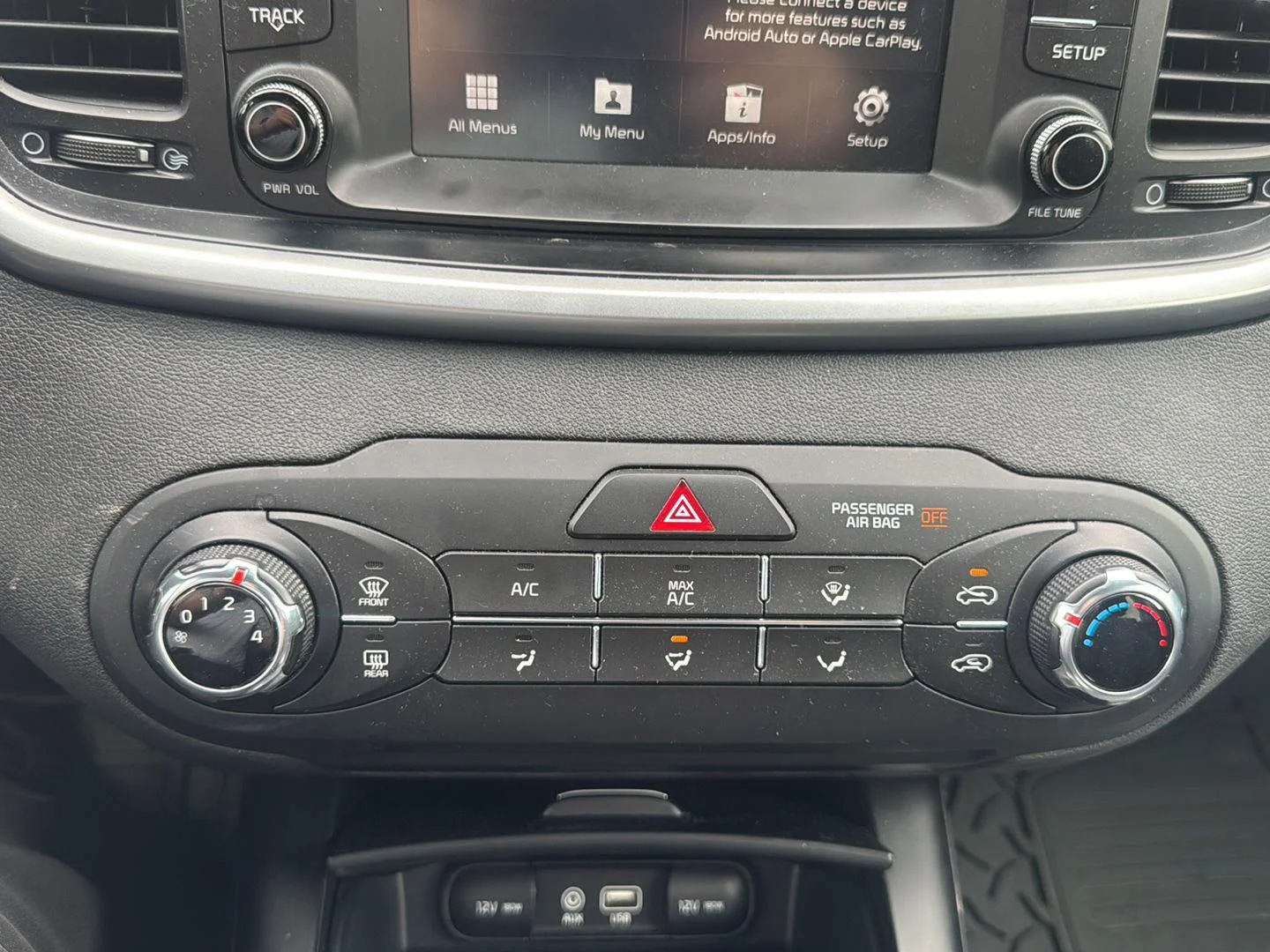 Used 2019 Sangria Kia LX image 18