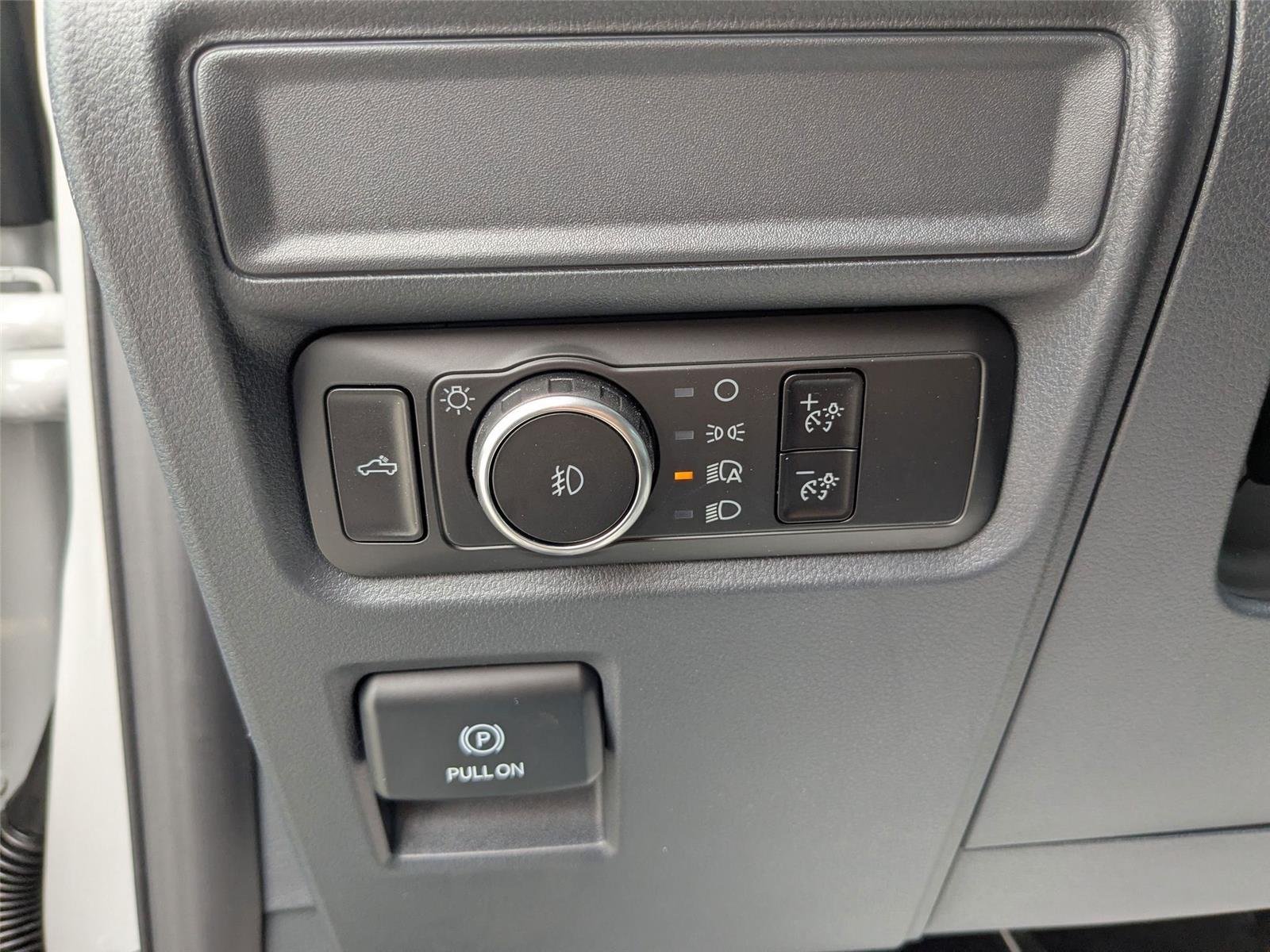New 2026 Avalanche Ford XLT image 15