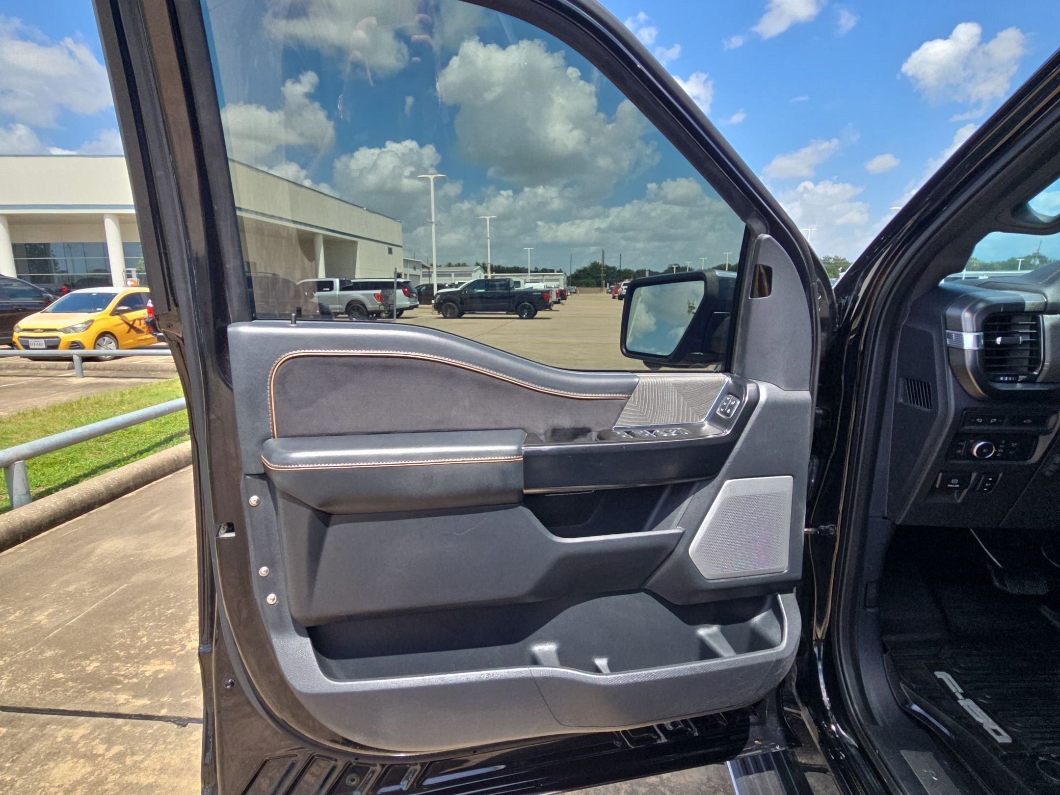 Used 2021 Agate Black Metallic Ford Platinum image 10