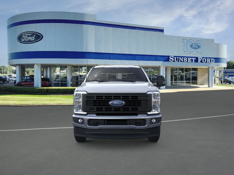 New 2026 Oxford White Ford XL image 6