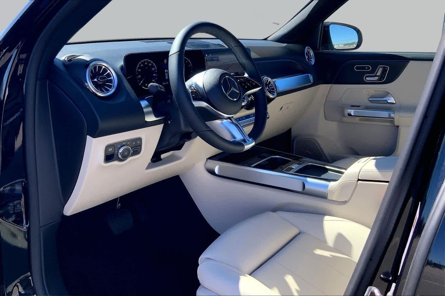 New 2026 Night Black Mercedes-Benz GLB 250 image 10
