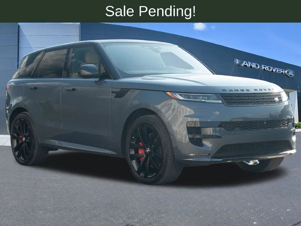 Used 2025 Blue Land Rover Dynamic SE image 4